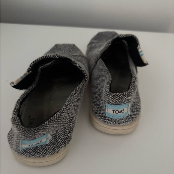 Toms Gray Sneakers with Sparkly Finish and Slip-On Design - Picture 3 of 5